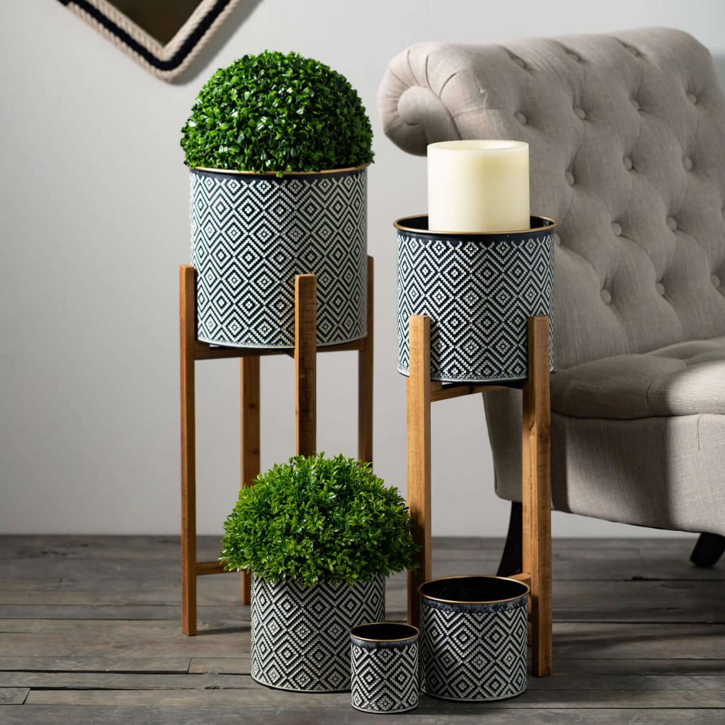 Pattern Planters On Stand     