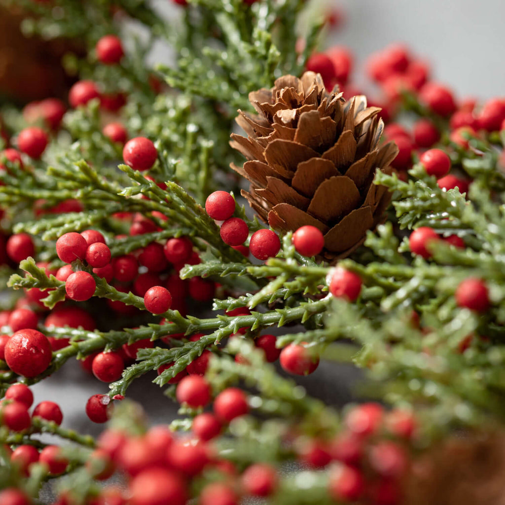 24" Cedar And Berry Wreath    