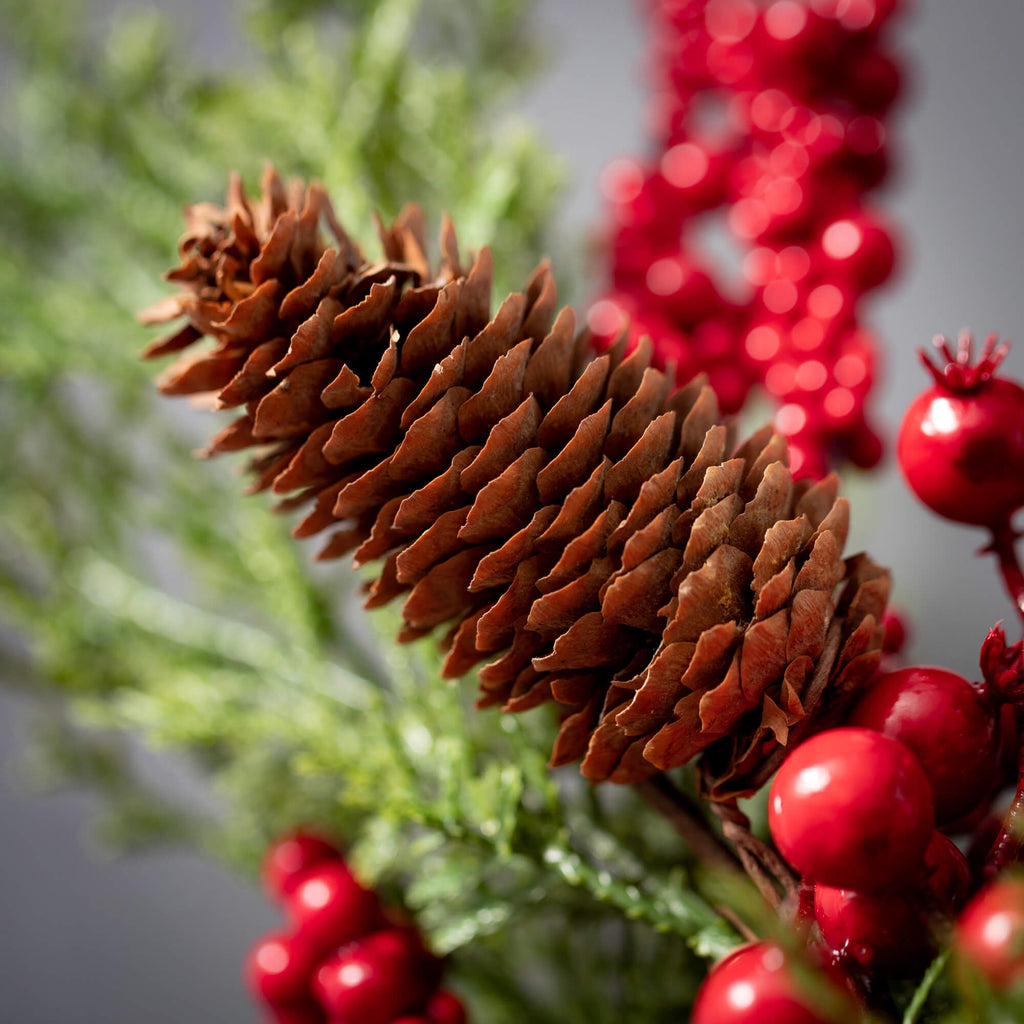 24" Cedar Berry Wreath        